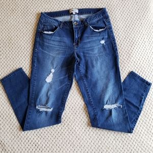 -Jolt- Size 9 Distressed Skinny Jean